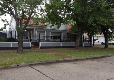CHALET EN ESQUINA 